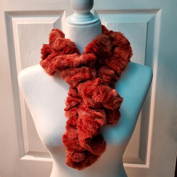 Faux Fur Orange Scarf NWOT - Picture 3 of 13